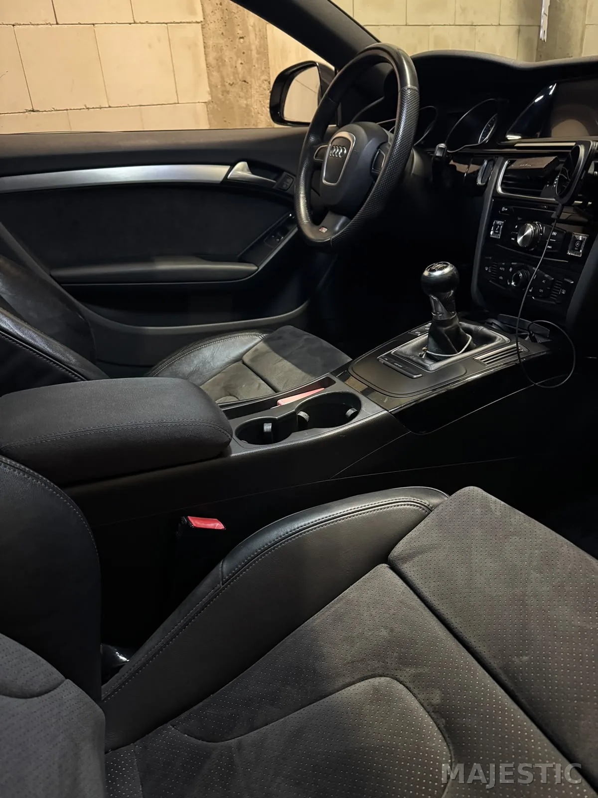 Audi A5 Sportback mit kreativer Ambientebeleuchtung: vorher: innenraum