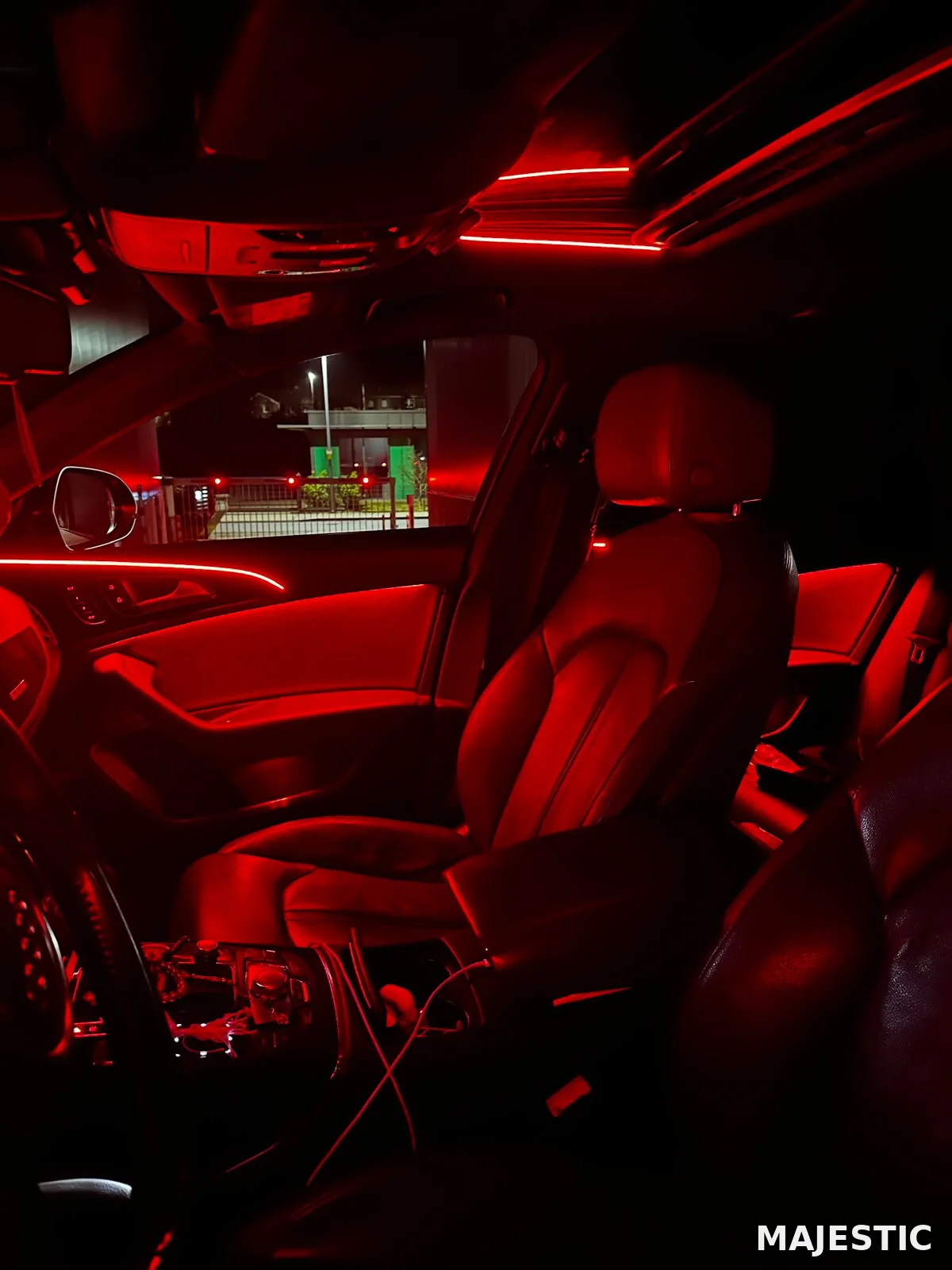Audi A6 C7 mit erweiterter Ambientebeleuchtung: nachher: innenraum mit schiebedach